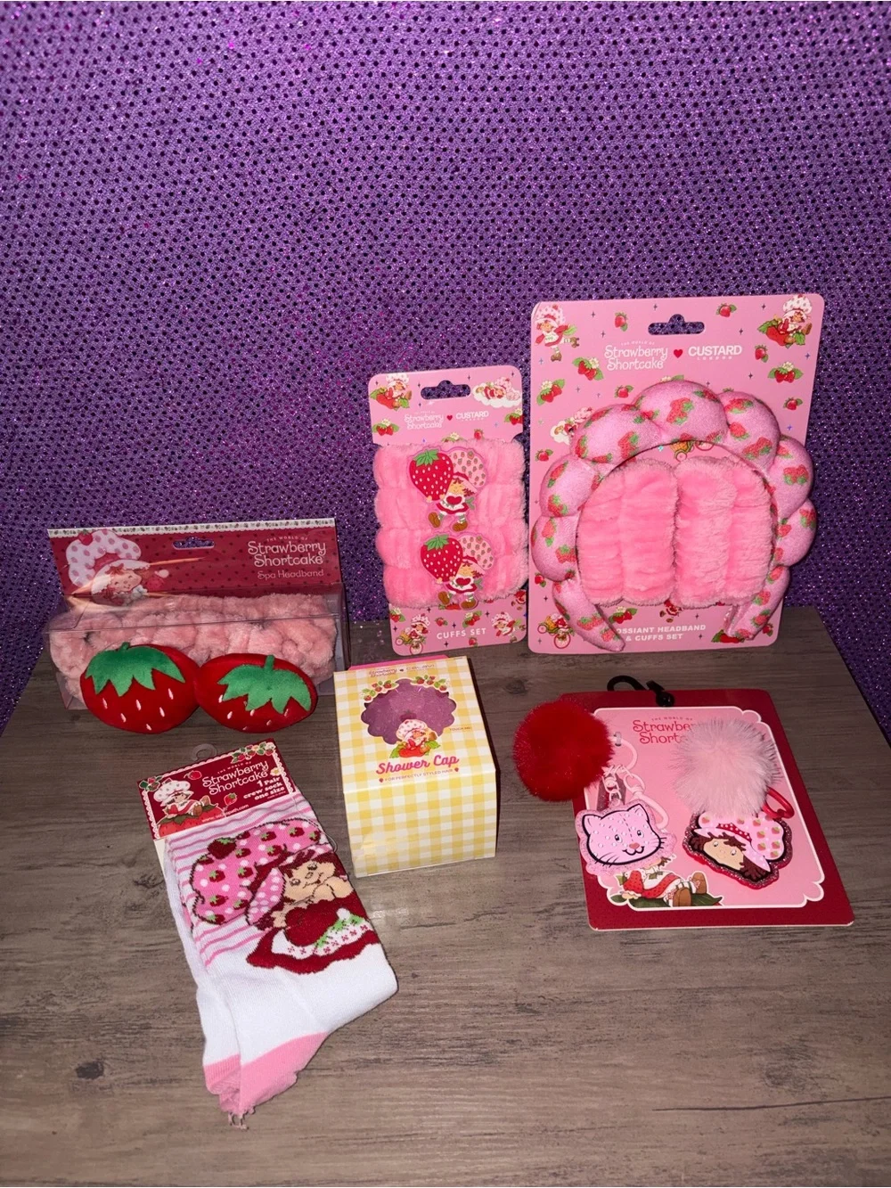 Strawberry Shortcake Bundle Kawaii Spa Gift Set Socks Shower Cap Accessories - Picture 1 of 8